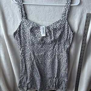Old Navy Monochrome Floral in navy and white mini dress NWt sweetheart neckline